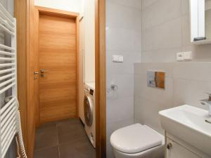 Pronájem bytu 1+kk, Praha - Žižkov, Štítného, 34 m2