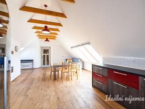 Pronájem bytu 4+kk, Praha - Braník, Pod svahem, 140 m2