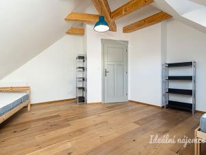 Pronájem bytu 4+kk, Praha - Braník, Pod svahem, 140 m2