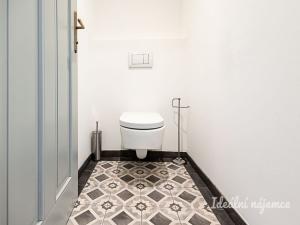 Pronájem bytu 4+kk, Praha - Braník, Pod svahem, 140 m2