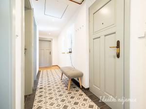 Pronájem bytu 4+kk, Praha - Braník, Pod svahem, 140 m2