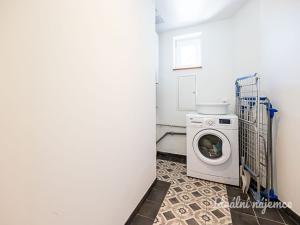 Pronájem bytu 4+kk, Praha - Braník, Pod svahem, 140 m2