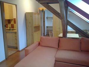 Pronájem bytu 1+kk, Praha - Žižkov, U kněžské louky, 32 m2