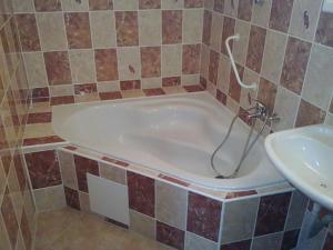 Pronájem bytu 1+kk, Praha - Žižkov, U kněžské louky, 32 m2