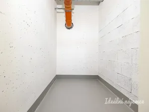 Pronájem bytu 1+kk, Praha - Hloubětín, Poděbradská, 32 m2