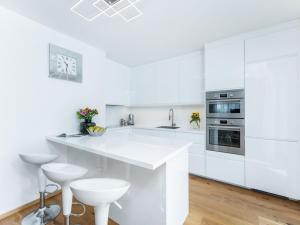 Pronájem rodinného domu, Přezletice, Školní, 120 m2