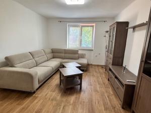 Pronájem bytu 2+1, Hradec Králové, Skupova, 65 m2