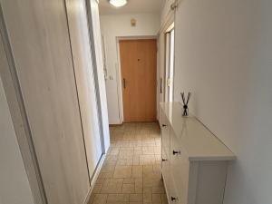 Pronájem bytu 2+1, Hradec Králové, Skupova, 65 m2