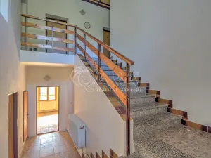 Prodej rodinného domu, Frymburk, 330 m2