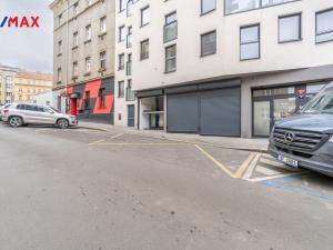 Pronájem garážového stání, Praha - Nusle, Rostislavova, 15 m2