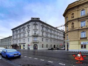 Pronájem bytu 1+1, Praha - Smíchov, Na Valentince, 48 m2