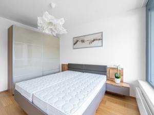Pronájem bytu 4+kk, Praha - Jinonice, Walterovo náměstí, 109 m2