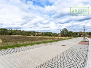 Prodej pozemku pro bydlení, Vonoklasy, Mořinská, 1530 m2