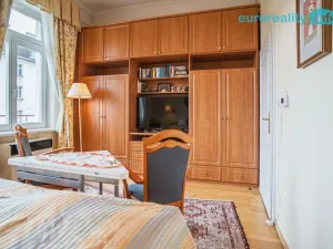 Prodej bytu 1+1, Mariánské Lázně, Hlavní třída, 35 m2