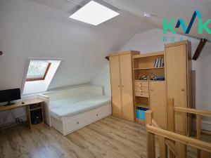 Prodej bytu 5+1, Ostrov, Lipová, 125 m2