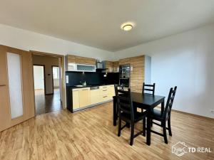 Pronájem bytu 3+kk, Brno, Šmahova, 73 m2