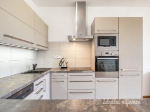 Pronájem bytu 3+kk, Praha - Kunratice, Pod Haltýřem, 73 m2