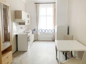 Pronájem bytu 2+1, Praha, Belgická, 65 m2