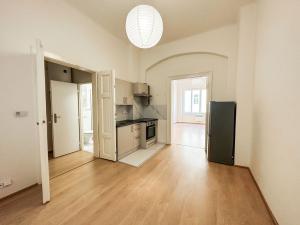 Pronájem bytu 2+kk, Praha - Žižkov, Jeronýmova, 39 m2
