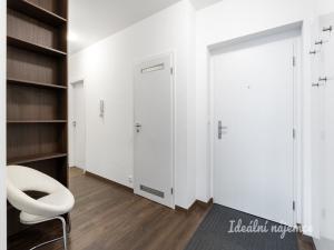 Pronájem bytu 3+kk, Praha - Modřany, Fikerova, 87 m2