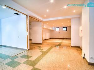 Prodej atypického bytu, Karlovy Vary, Zámecký vrch, 301 m2