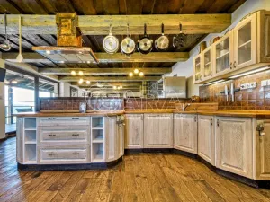 Prodej rodinného domu, Vrchlabí - Hořejší Vrchlabí, 429 m2