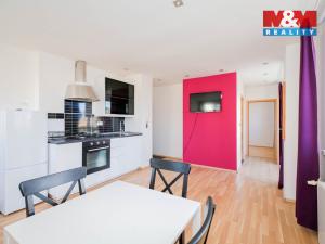 Pronájem bytu 2+kk, Praha - Břevnov, Patočkova, 45 m2