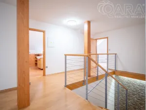 Pronájem vícegeneračního domu, Divišov, K Vodojemu, 267 m2