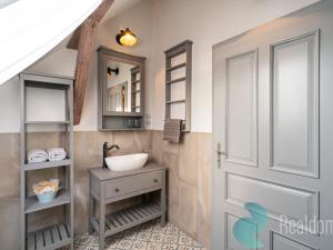 Prodej historického objektu, Záhoří - Jamný, 159 m2