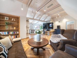 Prodej rodinného domu, Ondřejov, Choceradská, 280 m2