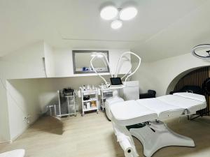 Pronájem obchodního prostoru, Praha - Nové Město, 95 m2