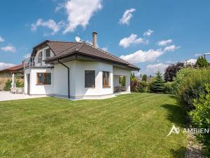 Prodej rodinného domu, Moravany, 360 m2