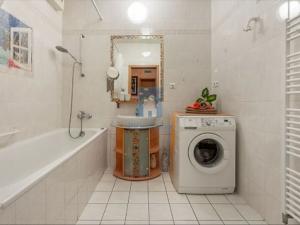 Prodej bytu 3+kk, Praha, Břevnovská, 84 m2