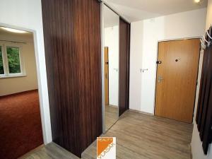 Pronájem bytu 2+1, Kadaň, Na Podlesí, 61 m2