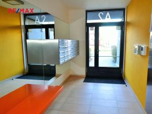 Pronájem bytu 2+kk, Praha - Stodůlky, Svitákova, 57 m2