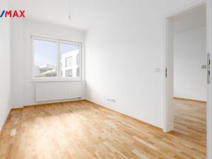Prodej bytu 3+kk, Karlovy Vary, Šumavská, 79 m2