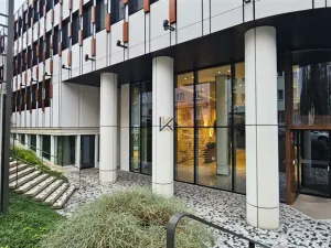 Pronájem restaurace, Praha - Nusle, Lomnického, 451 m2