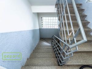Prodej podílu 1/2 rodinného domu, Praha, Káranská, 225 m2