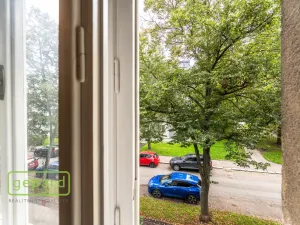 Prodej podílu 1/2 rodinného domu, Praha - Malešice, Káranská, 225 m2