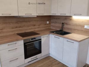 Pronájem bytu 2+kk, Hluboká nad Vltavou, Potoční, 61 m2