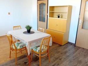 Pronájem bytu 3+1, Český Krumlov - Domoradice, Urbinská, 78 m2