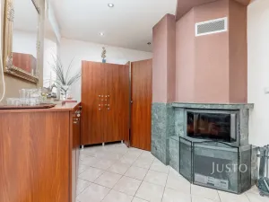 Prodej kanceláře, Uherské Hradiště, V Zahradách, 474 m2