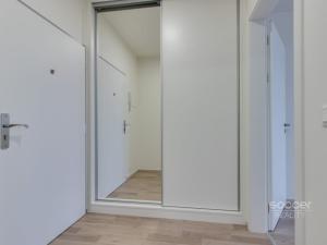 Pronájem bytu 2+kk, Praha - Libeň, Střížkovská, 56 m2