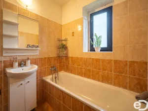 Prodej rodinného domu, Tři Dvory, 76 m2