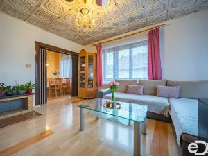 Prodej rodinného domu, Tři Dvory, 76 m2