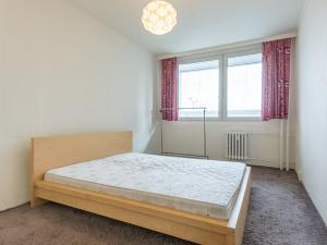 Pronájem bytu 2+kk, Praha - Řepy, Makovského, 40 m2