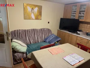 Prodej rodinného domu, Roštění, 400 m2