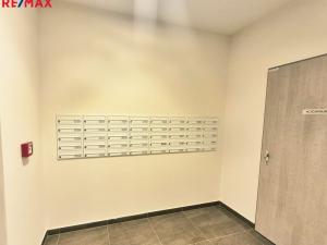 Pronájem bytu 2+kk, Praha - Háje, Sochorcova, 58 m2