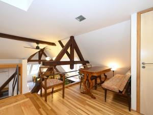 Pronájem bytu 2+kk, Praha - Dejvice, Srbská, 65 m2