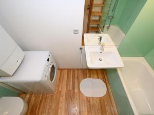 Pronájem bytu 2+kk, Praha - Dejvice, Srbská, 65 m2